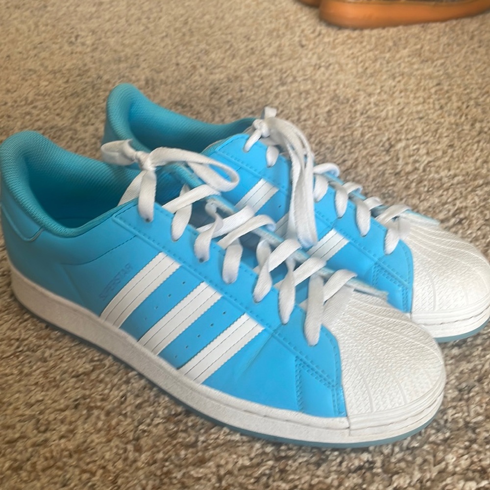 adidas Blue and White Sneakers for Everyday Comfort